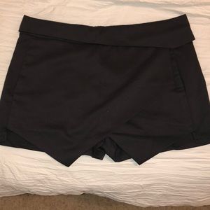 Black Skort